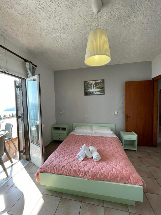 Yannis Apartments Mparmpati Eksteriør billede